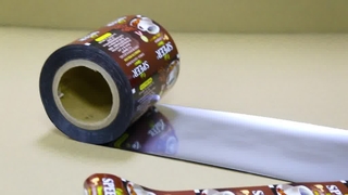 การพิมพ์สีบรรจุภัณฑ์จำนวนมากที่มีตราสินค้าแบบกำหนดเองสำหรับแบรนด์ค้าปลีกทั่วโลก